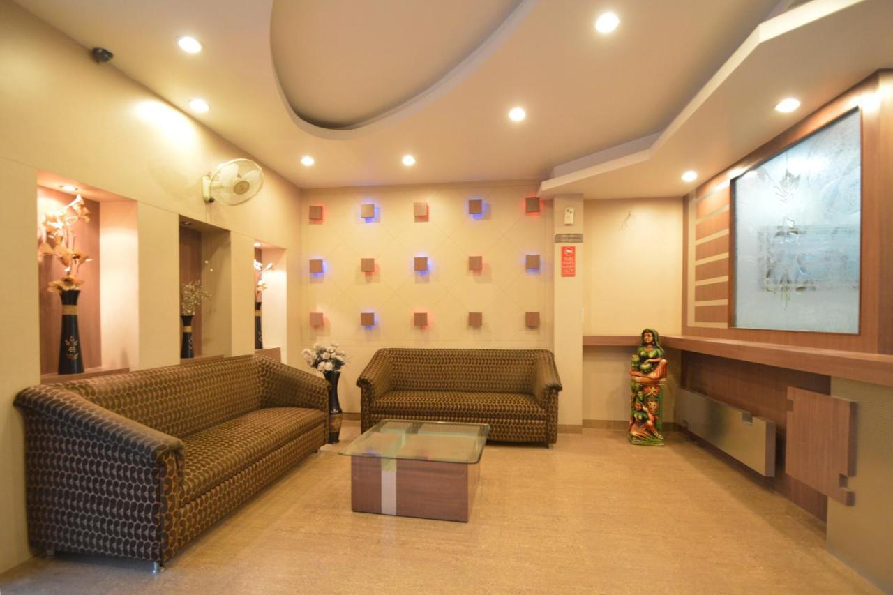 Oyo 23608 Hotel Fun Jaipur Luaran gambar