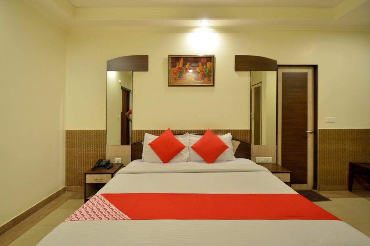 Oyo 23608 Hotel Fun Jaipur Luaran gambar