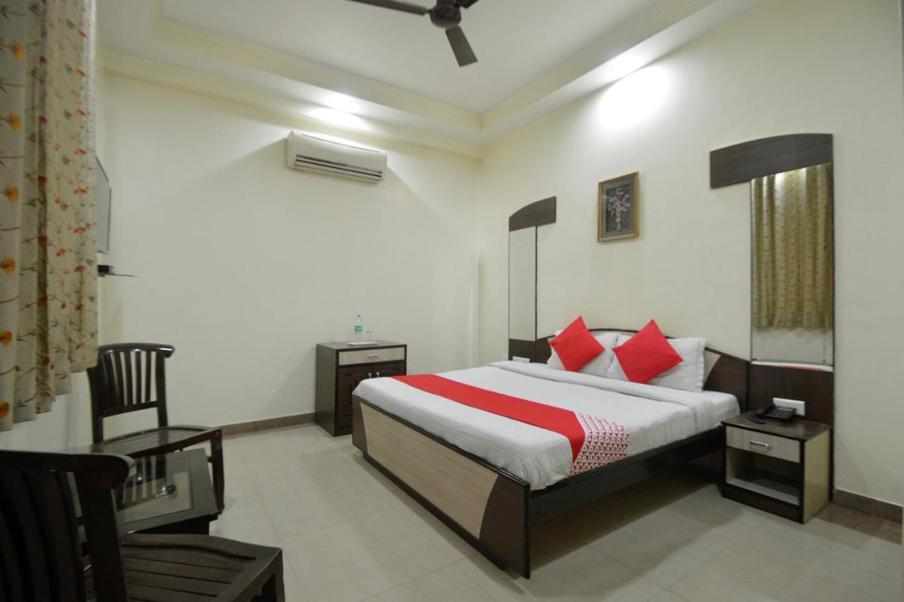 Oyo 23608 Hotel Fun Jaipur Luaran gambar
