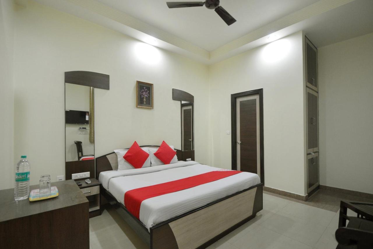 Oyo 23608 Hotel Fun Jaipur Luaran gambar